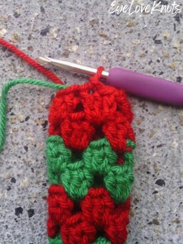 granny stitch stripes close up