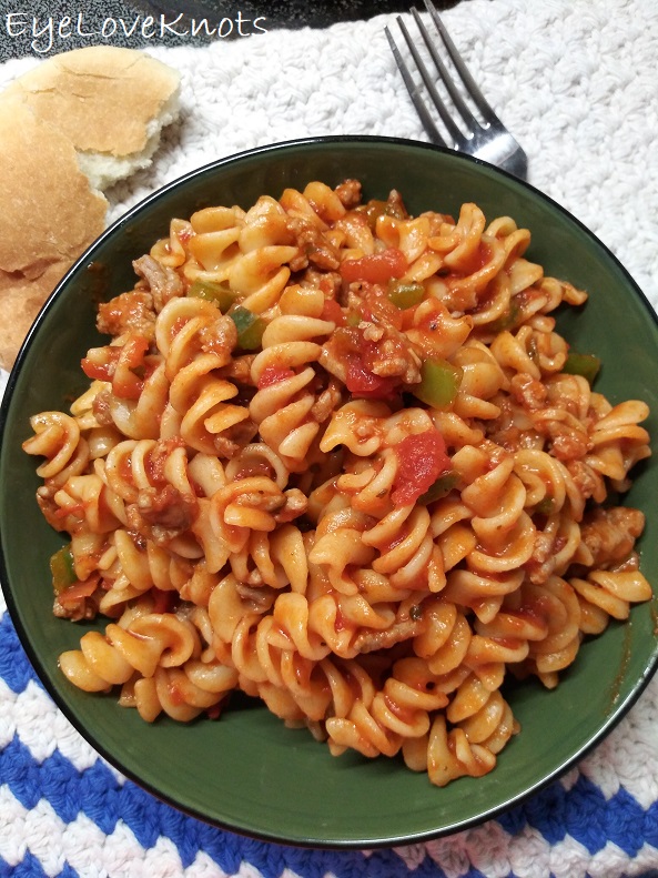 Sausage & Peppers Pasta Skillet - EyeLoveKnots