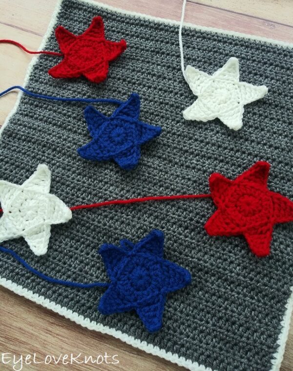 Seeing Stars Throw Pillow Free Crochet Pattern EyeLoveKnots