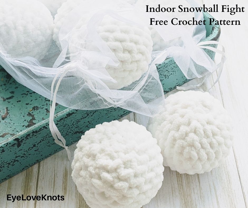 Indoor Snowball Fight - Free Crochet Pattern from Double Knotted Crochet -  EyeLoveKnots