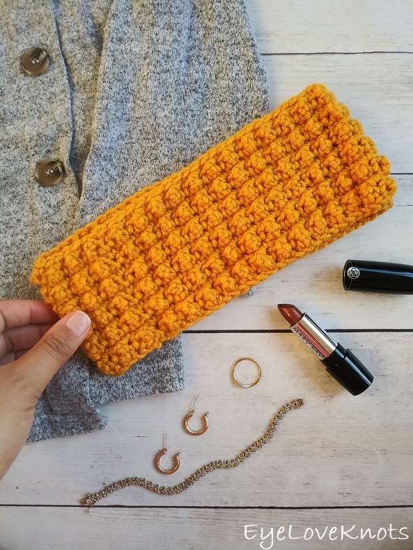 Super Simple Ribbed Headband pattern by Snickerdoodle Knits