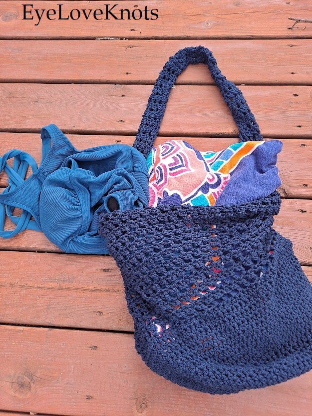 Merge Bags: Bucket Bag Pattern Review — strictstitchery