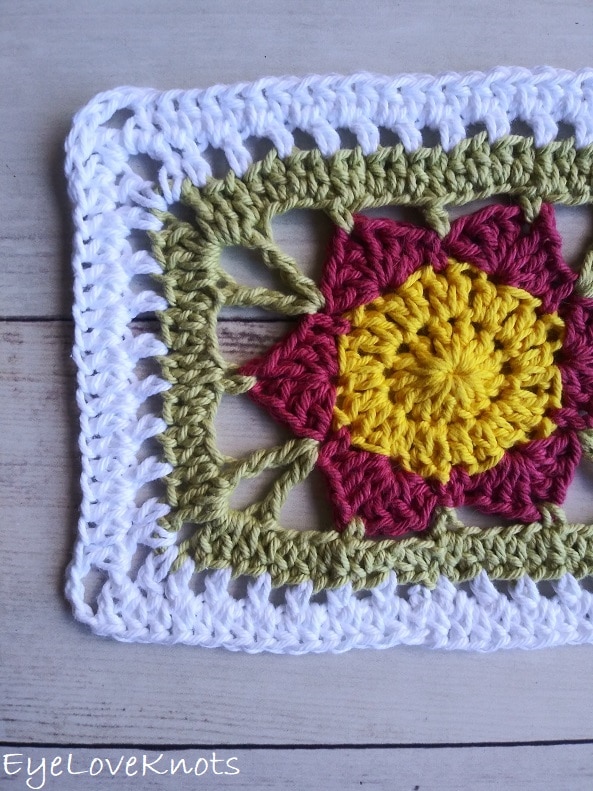 crocheted floral doily, EyeLoveKnots, Lily's Floral Rectangle Doily
