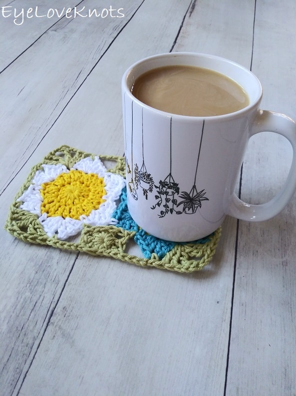 floral mug rug with cup of coffee on top EyeLoveKnots
