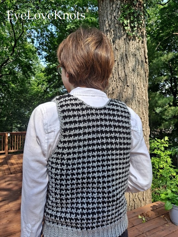 Houndstooth Sweater Vest - Crochet Pattern Review - EyeLoveKnots