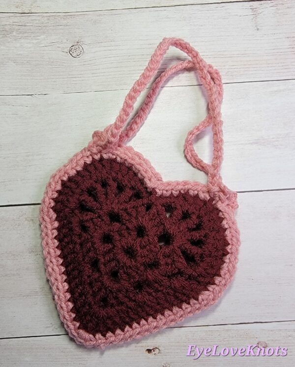 Granny Heart Superstar - Crochet Pattern Review - EyeLoveKnots