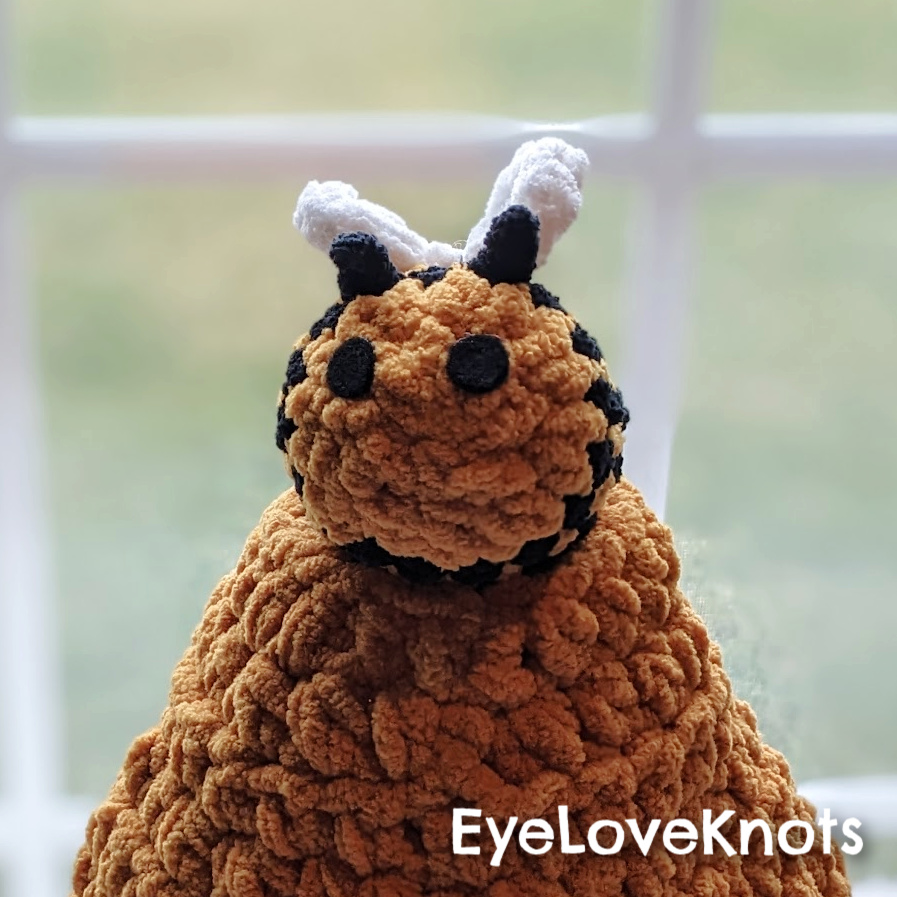 Small Chunky Crochet Bumblebee  Free Crochet Pattern - sigoni macaroni