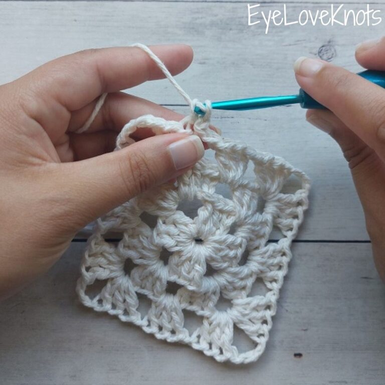 How to Crochet Evenly Around a Project - EyeLoveKnots