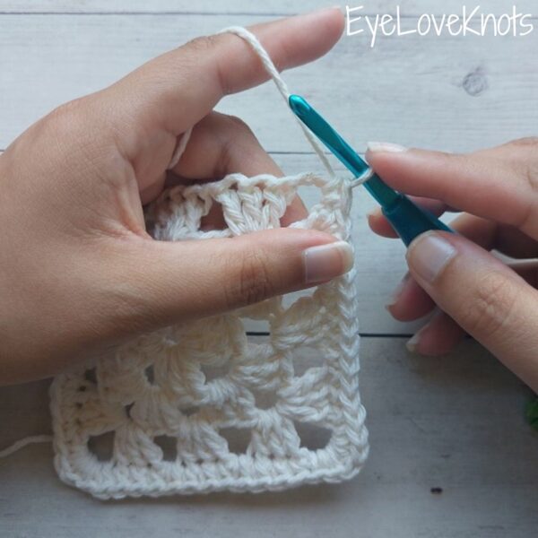 How to Crochet Evenly Around a Project - EyeLoveKnots