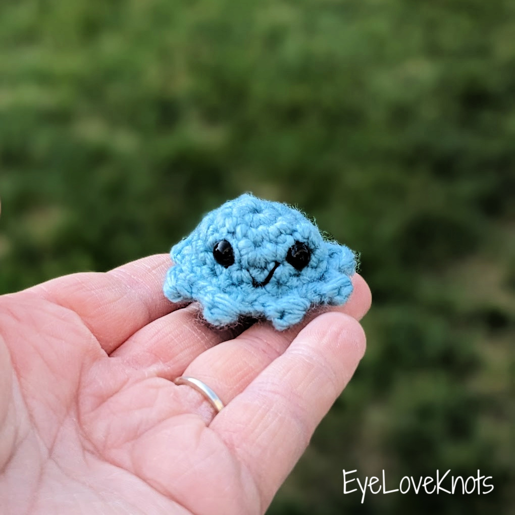 Ollie the Mini Octopus - Crochet Pattern Review - EyeLoveKnots