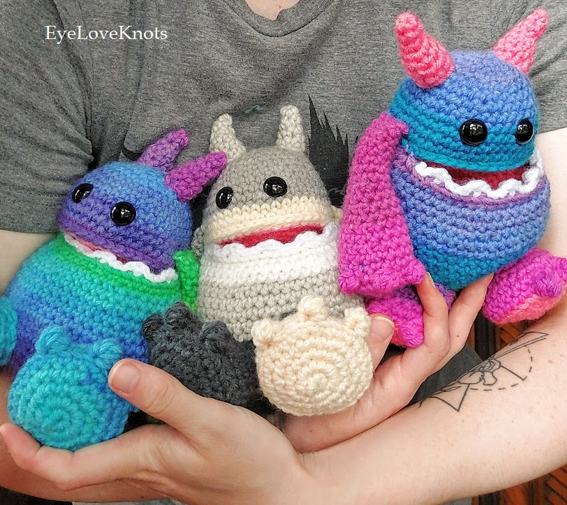 20 Free Apple Crochet Patterns - EyeLoveKnots